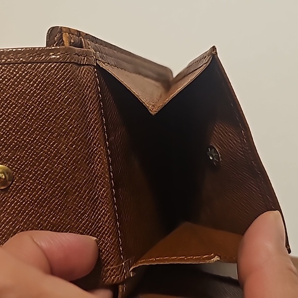 Louis Vuitton Men Wallet - Picture 7 of 17